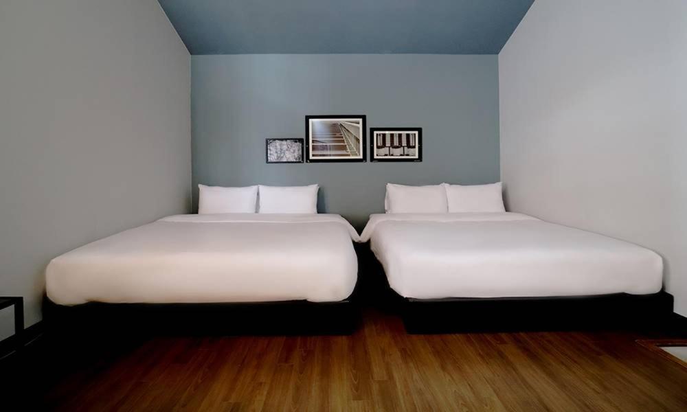 Seomyeon Hound Hotel 1St Street Пусан Екстериор снимка
